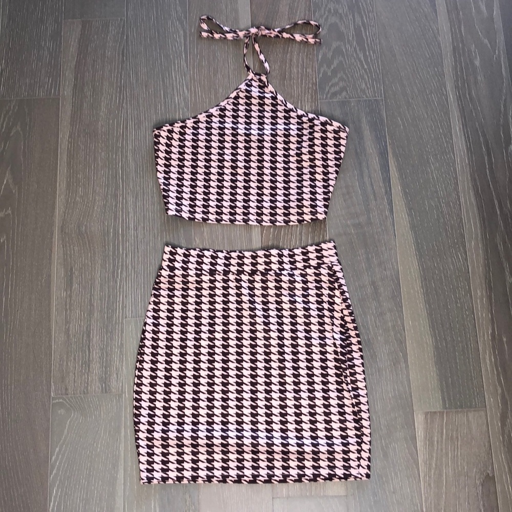 SHEIN SXY houndstooth print tie back halter top & skirt set